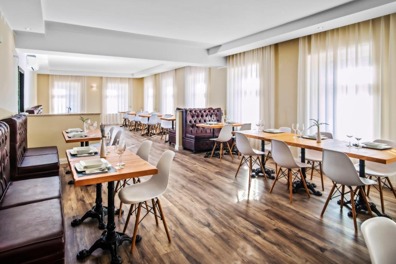 Toscanina Garni Hotel Dobrovo Esterno foto