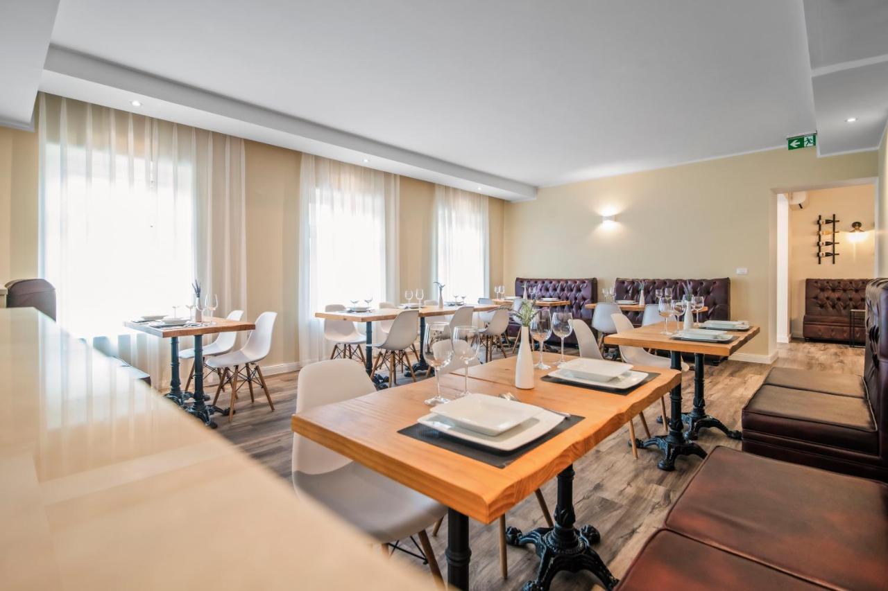 Toscanina Garni Hotel Dobrovo Esterno foto